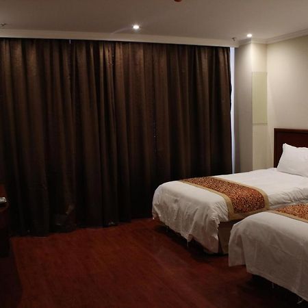 Greentree Alliance Tianshui Railway Station Hotel Exterior photo
